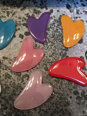 Gua Sha tools, 30 pieces varying in color